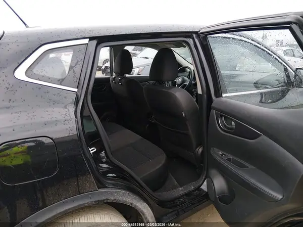 JN1BJ1CP6HW005204 2017 NISSAN ROGUE - Image 8