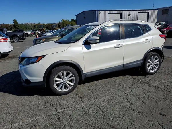 JN1BJ1CP6HW006692 2017 NISSAN ROGUE - Image 1