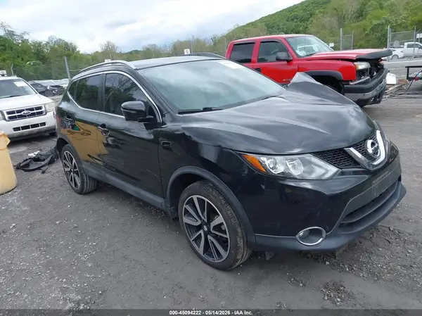 JN1BJ1CP6HW008703 2017 NISSAN ROGUE - Image 1