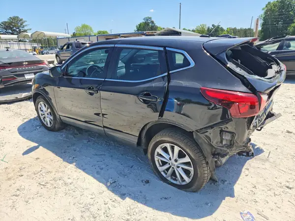 JN1BJ1CP6HW009138 2017 NISSAN ROGUE - Image 2