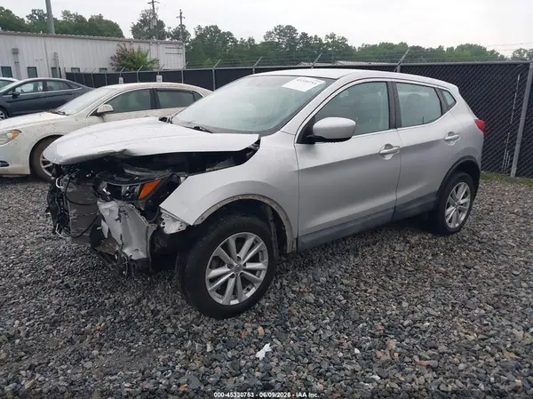 JN1BJ1CP6HW009172 2017 NISSAN ROGUE - Image 2