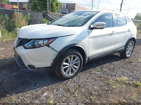 JN1BJ1CP6HW013660 2017 NISSAN ROGUE - Image 2