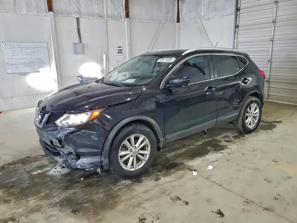 JN1BJ1CP6HW018017 2017 NISSAN ROGUE - Image 1