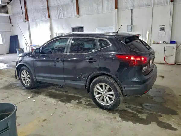 JN1BJ1CP6HW018017 2017 NISSAN ROGUE - Image 2