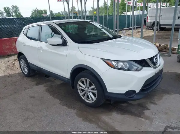 JN1BJ1CP6HW020012 2017 NISSAN ROGUE - Image 1