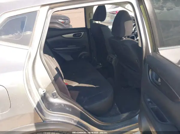 JN1BJ1CP6HW021208 2017 NISSAN ROGUE - Image 8