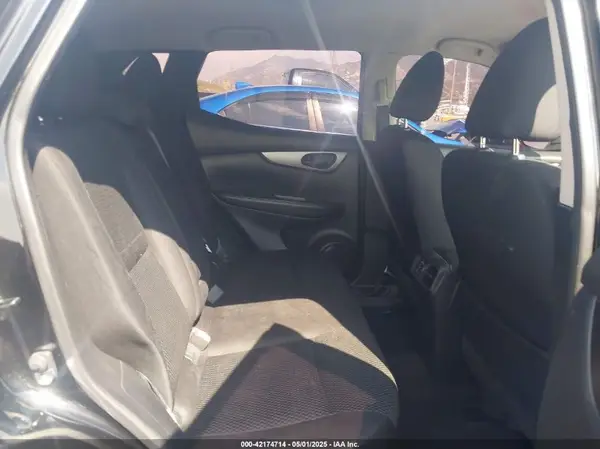 JN1BJ1CP6HW021810 2017 NISSAN ROGUE - Image 8