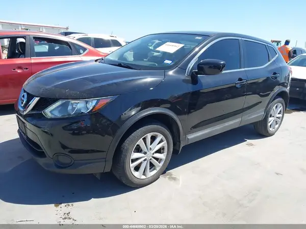 JN1BJ1CP6HW022200 2017 NISSAN ROGUE - Image 2