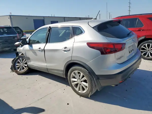 JN1BJ1CP6HW022861 2017 NISSAN ROGUE - Image 2