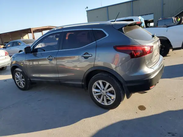 JN1BJ1CP6HW023699 2017 NISSAN ROGUE - Image 2