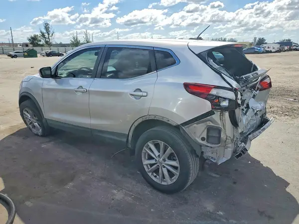 JN1BJ1CP6HW025405 2017 NISSAN ROGUE - Image 2