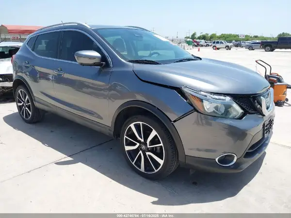 JN1BJ1CP6HW029924 2017 NISSAN ROGUE - Image 1