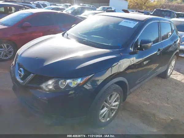 JN1BJ1CP6HW031057 2017 NISSAN ROGUE - Image 2