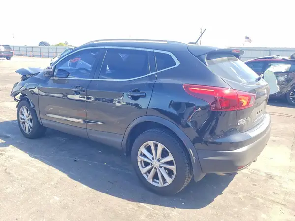 JN1BJ1CP6HW032208 2017 NISSAN ROGUE - Image 2