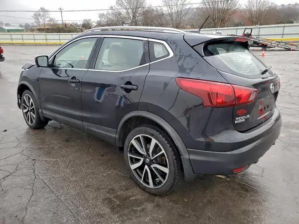 JN1BJ1CP6HW036503 2017 NISSAN ROGUE - Image 2
