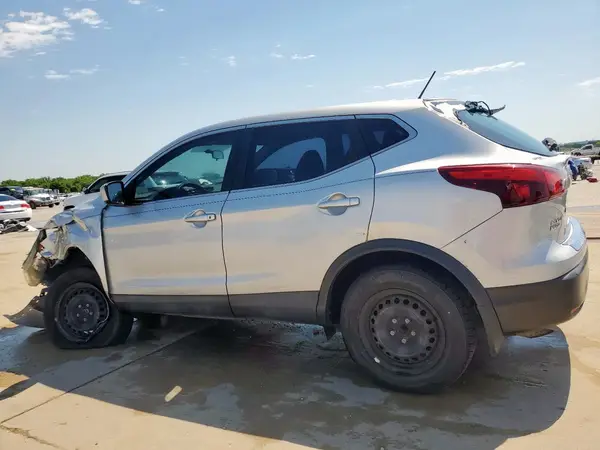 JN1BJ1CP6JW103395 2018 NISSAN ROGUE - Image 2