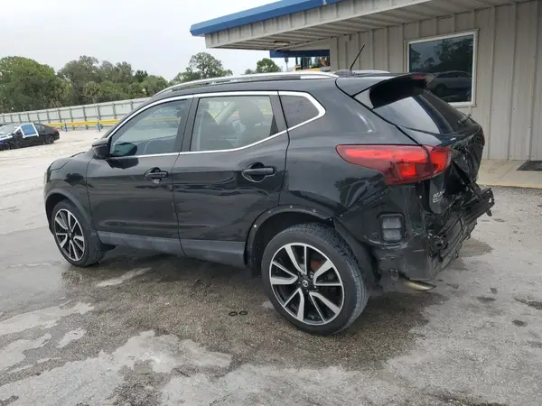 JN1BJ1CP6JW106619 2018 NISSAN ROGUE - Image 2