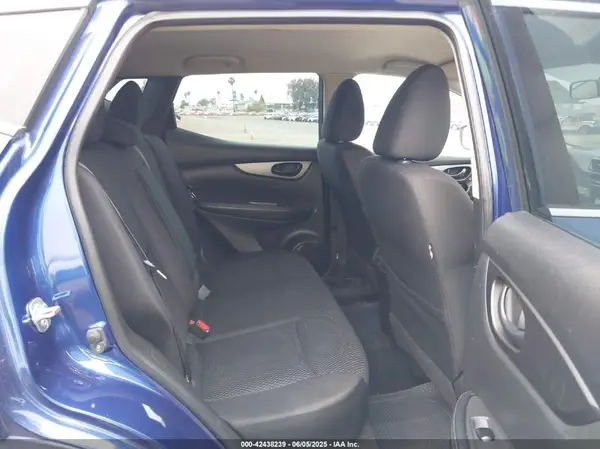 JN1BJ1CP6JW150796 2018 NISSAN ROGUE - Image 8