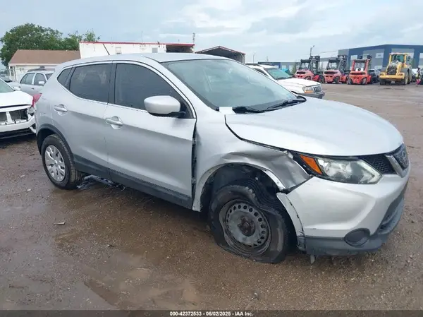 JN1BJ1CP6JW154895 2018 NISSAN ROGUE - Image 1