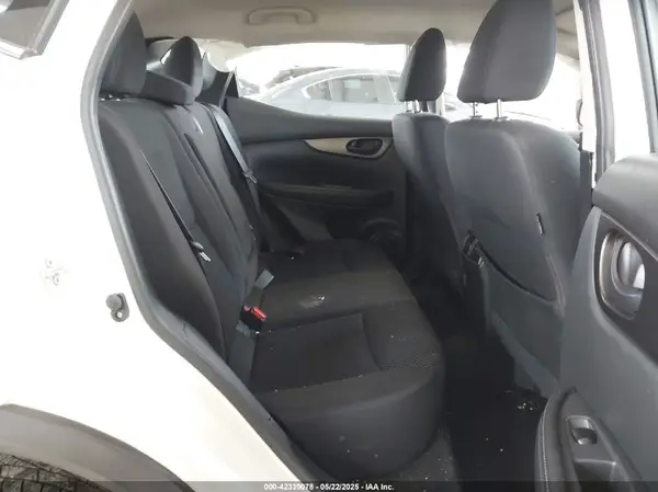 JN1BJ1CP6JW156632 2018 NISSAN ROGUE - Image 8