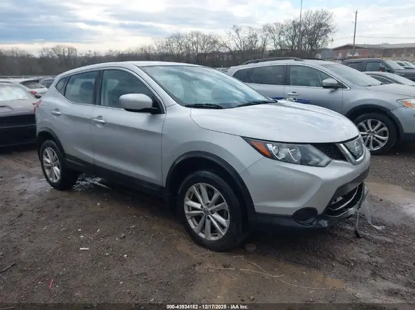 JN1BJ1CP6JW163533 2018 NISSAN ROGUE - Image 1