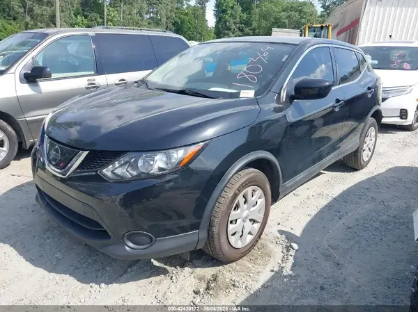 JN1BJ1CP6JW180364 2018 NISSAN ROGUE - Image 2