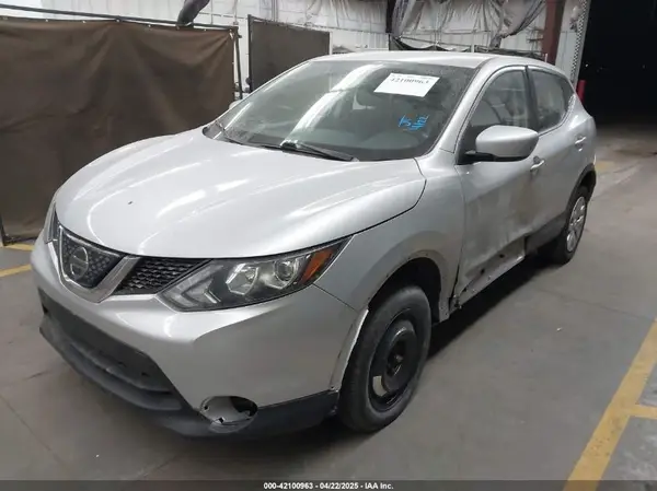 JN1BJ1CP6JW182096 2018 NISSAN ROGUE - Image 2