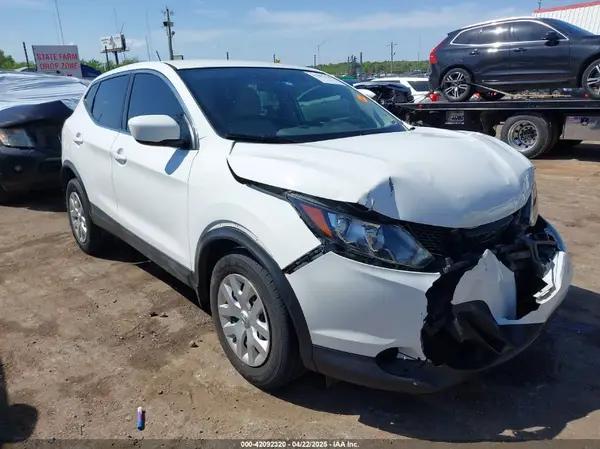 JN1BJ1CP6JW182888 2018 NISSAN ROGUE - Image 1