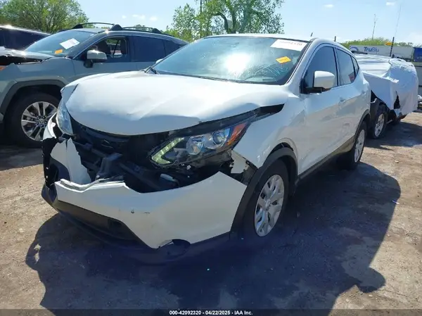 JN1BJ1CP6JW182888 2018 NISSAN ROGUE - Image 2