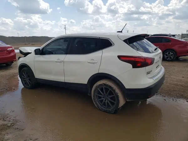 JN1BJ1CP6JW183846 2018 NISSAN ROGUE - Image 2