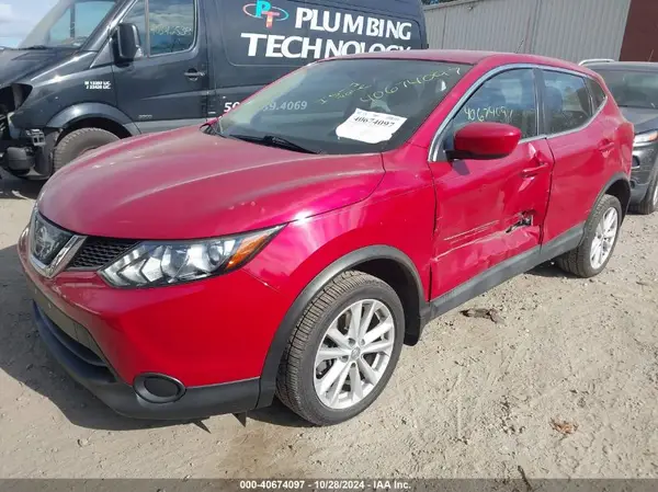 JN1BJ1CP6JW186925 2018 NISSAN ROGUE - Image 2