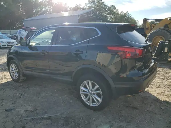 JN1BJ1CP6JW192899 2018 NISSAN ROGUE - Image 2