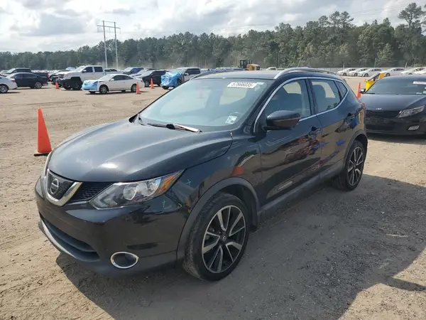 JN1BJ1CP6JW193275 2018 NISSAN ROGUE - Image 1
