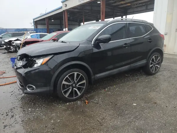 JN1BJ1CP6JW500637 2018 NISSAN ROGUE - Image 1