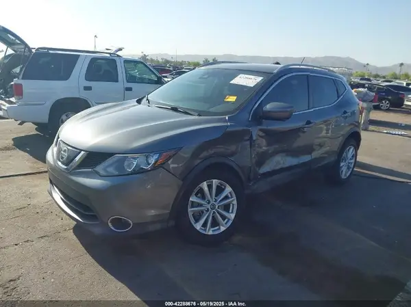 JN1BJ1CP6KW214496 2019 NISSAN ROGUE - Image 2