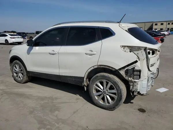 JN1BJ1CP6KW230939 2019 NISSAN ROGUE - Image 2