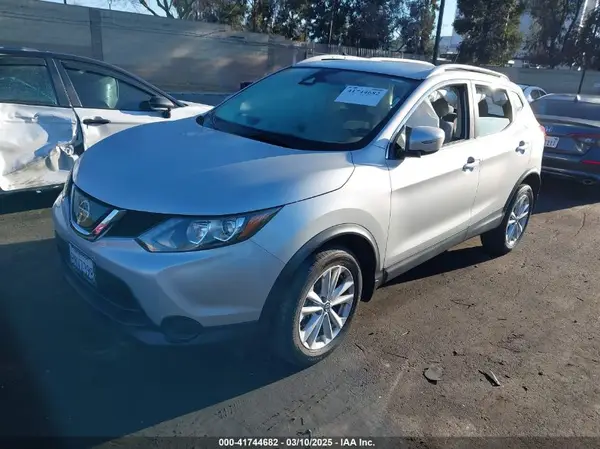 JN1BJ1CP6KW238376 2019 NISSAN ROGUE - Image 2