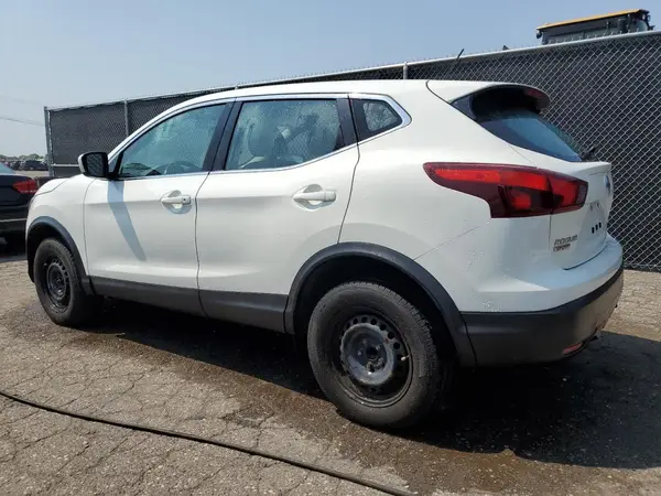 JN1BJ1CP6KW239740 2019 NISSAN ROGUE - Image 2