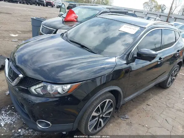 JN1BJ1CP6KW522204 2019 NISSAN ROGUE - Image 2