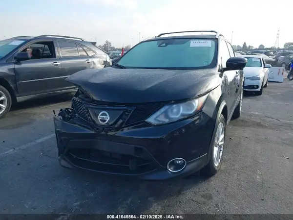 JN1BJ1CP6KW527872 2019 NISSAN ROGUE - Image 2