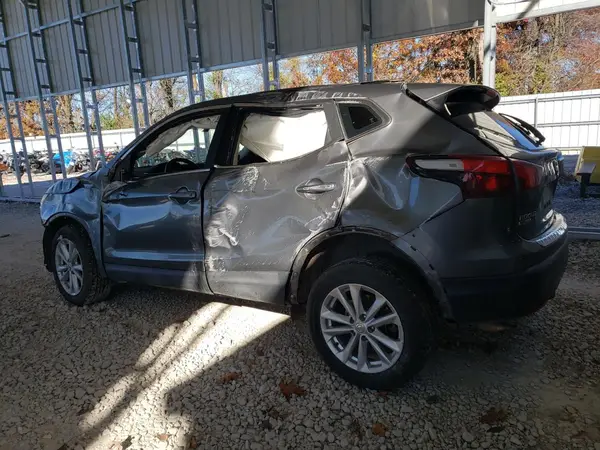 JN1BJ1CP7HW002750 2017 NISSAN ROGUE - Image 2