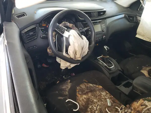 JN1BJ1CP7HW002750 2017 NISSAN ROGUE - Image 8