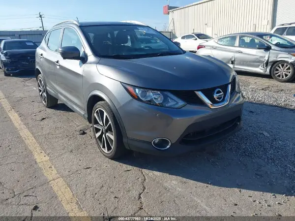 JN1BJ1CP7HW004174 2017 NISSAN ROGUE - Image 1