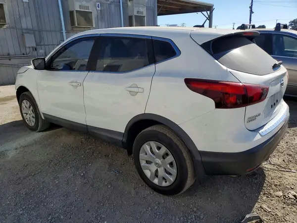 JN1BJ1CP7HW008015 2017 NISSAN ROGUE - Image 2