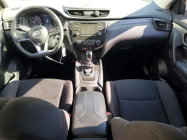 JN1BJ1CP7HW008015 2017 NISSAN ROGUE - Image 8