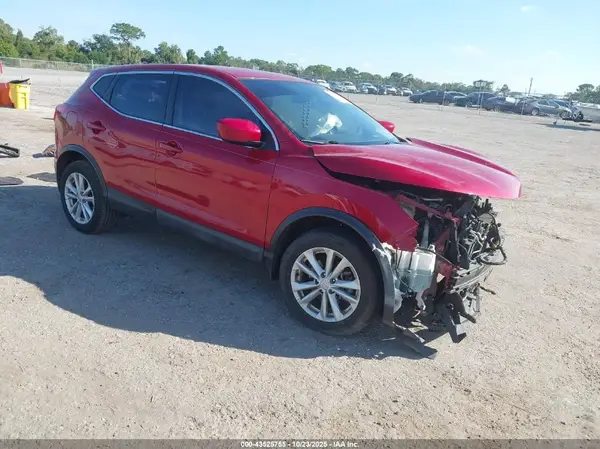 JN1BJ1CP7HW009245 2017 NISSAN ROGUE - Image 1