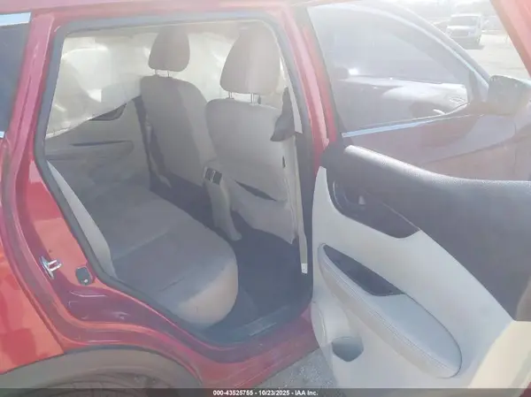 JN1BJ1CP7HW009245 2017 NISSAN ROGUE - Image 8