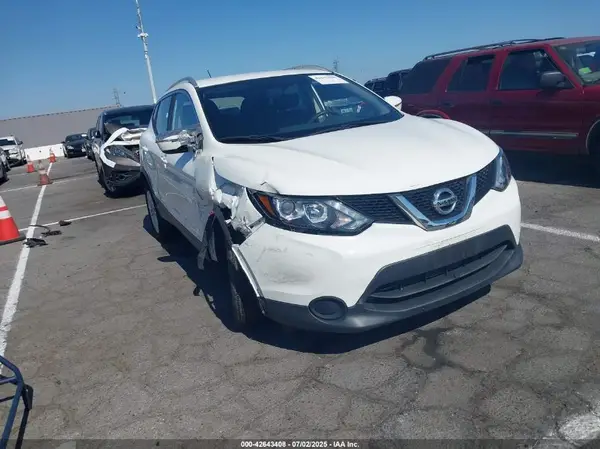 JN1BJ1CP7HW009455 2017 NISSAN ROGUE - Image 1