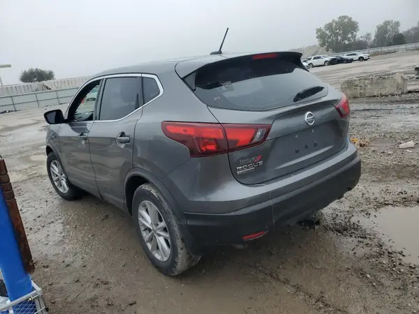 JN1BJ1CP7HW010377 2017 NISSAN ROGUE - Image 2