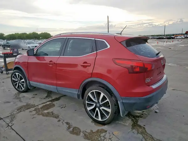 JN1BJ1CP7HW013148 2017 NISSAN ROGUE - Image 2